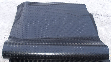 Рулонное пятачковое покрытие